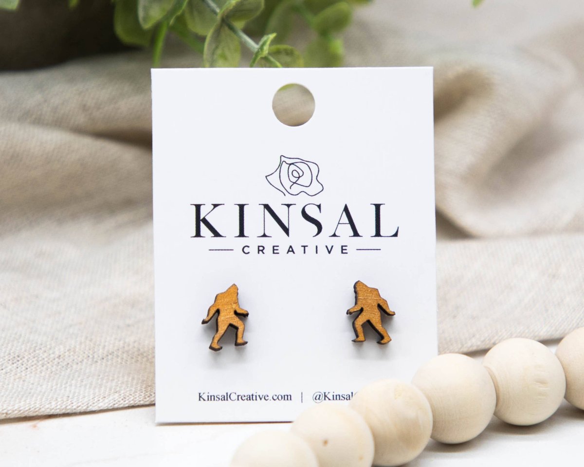 Sashqsh l Wood Stud Earrings